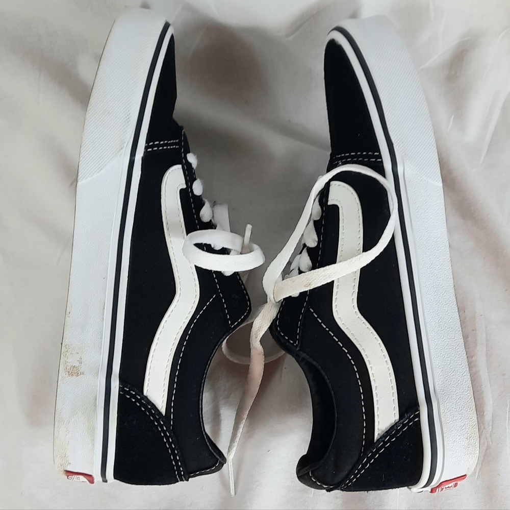 Vans Suede Womens Shoes Size 6 Black White Skate Sneakers Old Skool - Picture 3 of 10